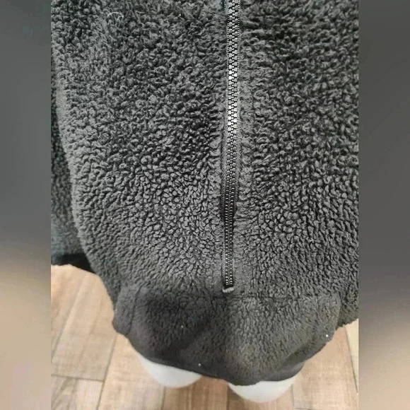 Calvin Klein Performance Women's Black Sherpa 1/4 Zip Pullover Cropped Size M - Picture 2 of 7